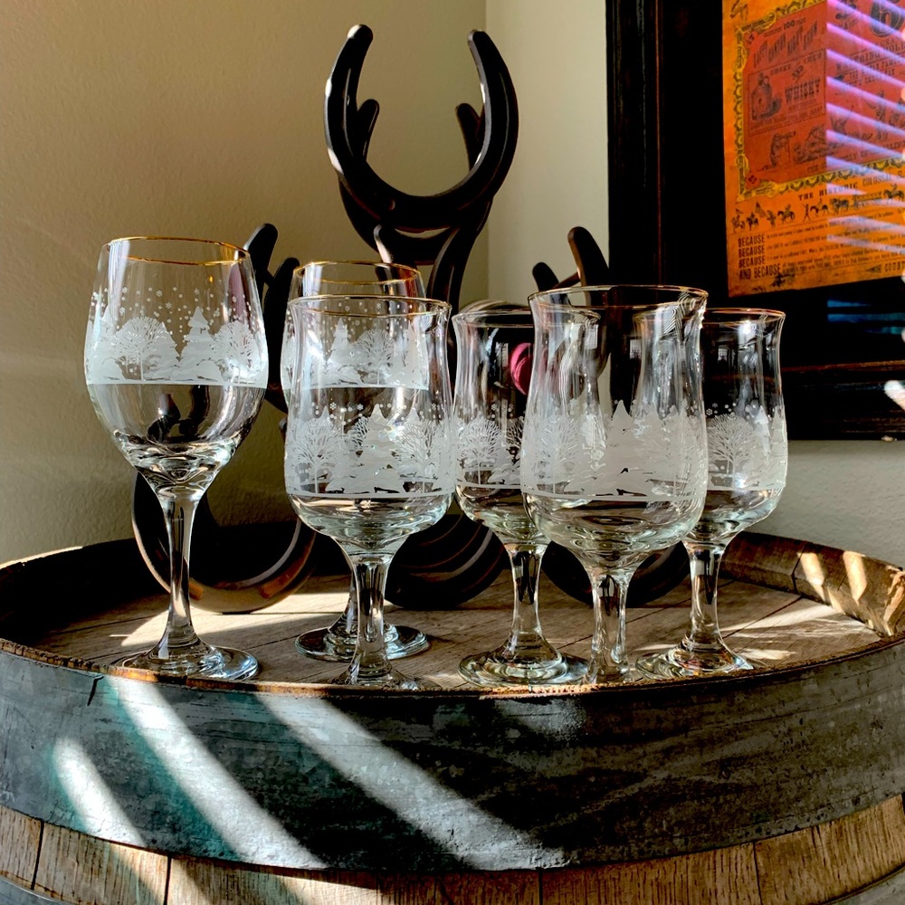 Arby’s Holiday wine goblets set of 6